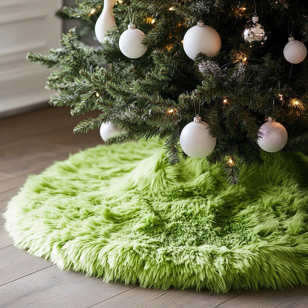 AOGU 48 Inch Faux Fur Christmas Tree Skirt White Plush Skirt for Merry Christmas Party Christmas Tree Decoration