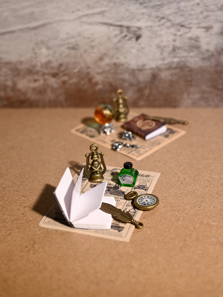 Miniature Replica Magic Vintage Book Set, Halloween Decorations, Christmas Small Gifts, Dollhouse Accessories, Model House Decorations, Model House Accessories, Miniature Food Toys, Photography Props, Micro Landscape Decorati