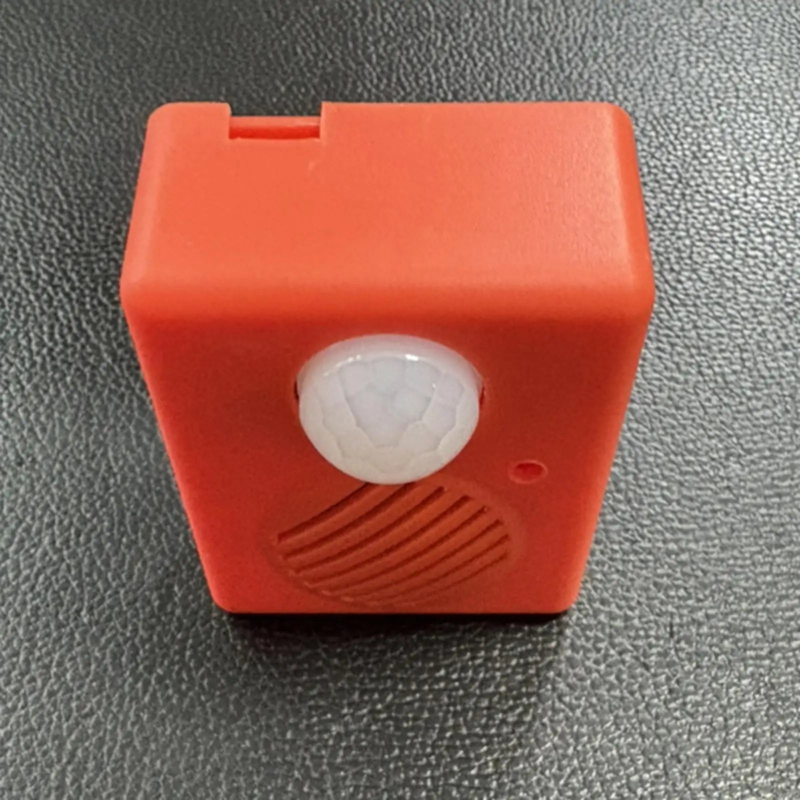 Halloween Sound Player, Voice Activated Props, Spooky Sound Props, Voice Motion Sensor Scream Speaker for Shop Indoor Outdoor